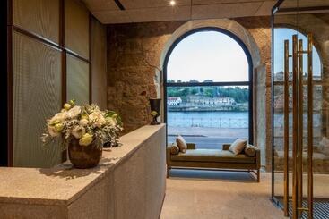 هتل Neya Porto