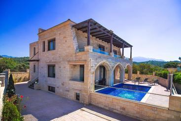 آپارتمانهای توریستها Versace Villa