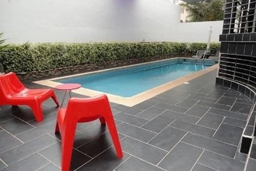 Villa French Luxe