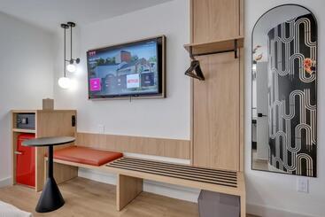 Bob Hotels Tallahassee   Boutique On Budget