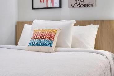 Bob Hotels Tallahassee   Boutique On Budget