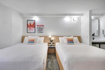 Bob Hotels Tallahassee   Boutique On Budget