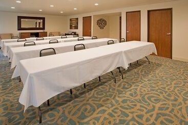 Holiday Inn Express Hotel & Suites Branson 76 Central, An Ihg