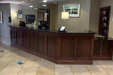 هتل Best Western Watertown Inn And Suites