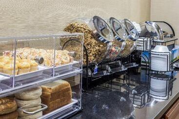 هتل Comfort Inn Greensboro  Kernersville