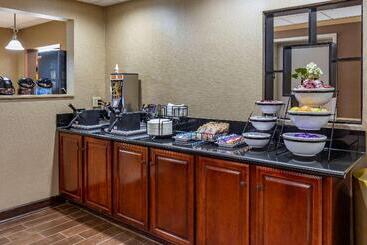 هتل Comfort Inn Greensboro  Kernersville