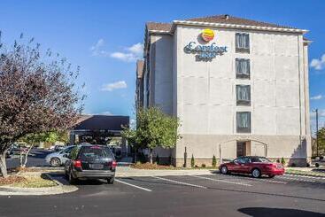هتل Comfort Inn Greensboro  Kernersville