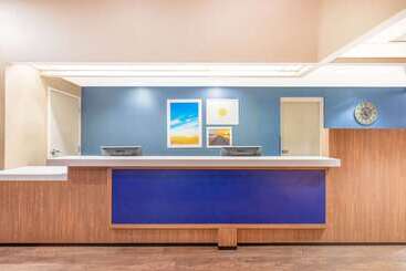 هتل Days Inn By Wyndham Eagan Minnesota Near Mall Of America