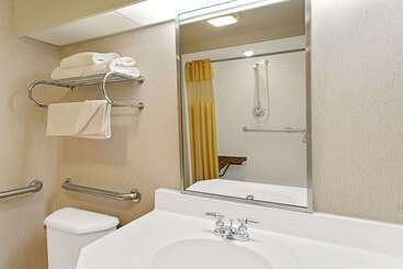 هتل Days Inn By Wyndham Eagan Minnesota Near Mall Of America