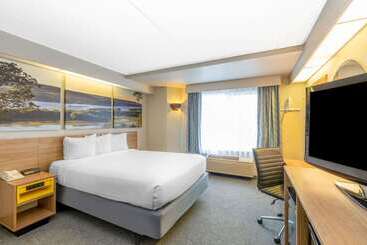 هتل Days Inn By Wyndham Eagan Minnesota Near Mall Of America