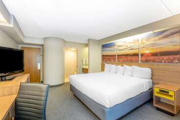 هتل Days Inn By Wyndham Eagan Minnesota Near Mall Of America
