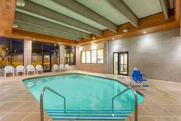 هتل Days Inn By Wyndham Eagan Minnesota Near Mall Of America