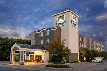 هتل Days Inn By Wyndham Eagan Minnesota Near Mall Of America