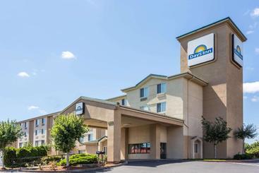Hotel Surestay Plus By Best Western Portland East