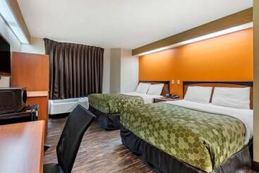 هتل Econo Lodge North Academy
