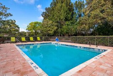 هتل Extended Stay America Suites Arlington Six Flags