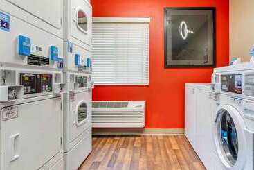 هتل Extended Stay America Select Suites Cincinnati Florence Meijer Dr