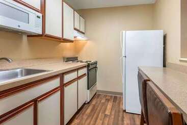 هتل Extended Stay America Select Suites   Cincinnati   Florence   Meijer Dr