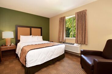 هتل Extended Stay America Suites  Cleveland  Great Northern Mall