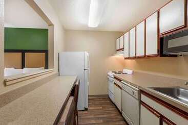هتل Extended Stay America Suites  Cleveland  Westlake