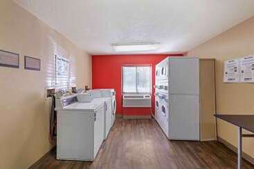 هتل Extended Stay America Suites  Cleveland  Westlake