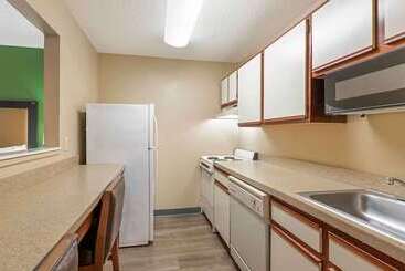 هتل Extended Stay America Suites  Cleveland  Westlake