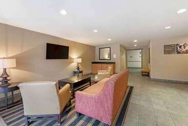 هتل Extended Stay America Suites  Cleveland  Westlake