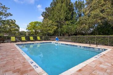 هتل Extended Stay America Suites  Melbourne  Airport