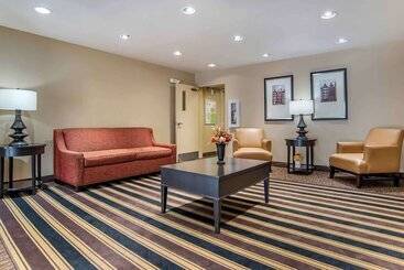 هتل Suburban Studios Montgomery East I 85