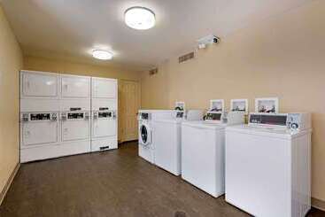 هتل Extended Stay America Suites   Orlando   Convention Center   Universal Blvd