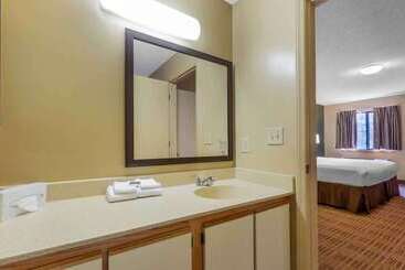 هتل Extended Stay America Suites  Raleigh  Cary  Harrison Ave