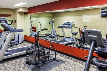 هتل Quality Inn & Suites