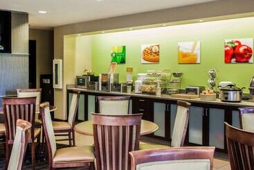 هتل Quality Inn & Suites
