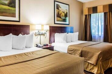 هتل Quality Inn & Suites