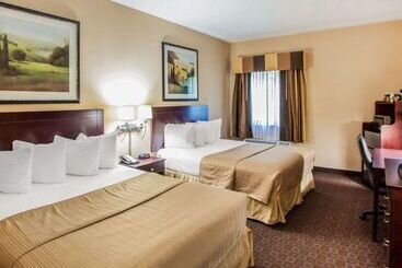 هتل Quality Inn & Suites