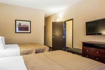 هتل Quality Inn & Suites