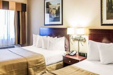 هتل Quality Inn & Suites