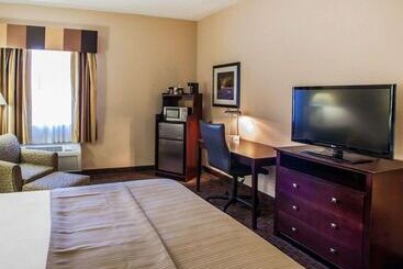 هتل Quality Inn & Suites