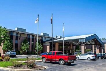 هتل Quality Inn & Suites