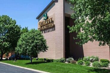 هتل Quality Inn & Suites