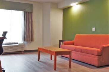 هتل Quality Inn & Suites Raleigh North