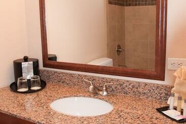 Ramada By Wyndham Elko Hotel At Stockmen S Casino