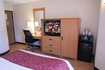 هتل Red Roof Inn Fargo  I94/ Medical Center