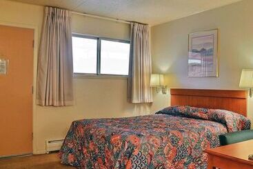 هتل Rodeway Inn Cody