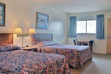 هتل Rodeway Inn Cody