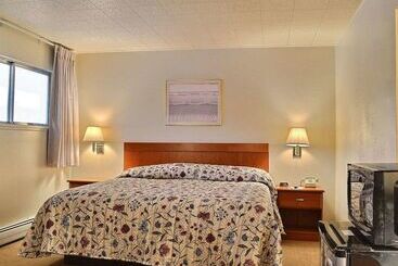 هتل Rodeway Inn Cody