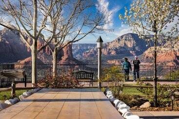 هتل Sky Ranch Lodge