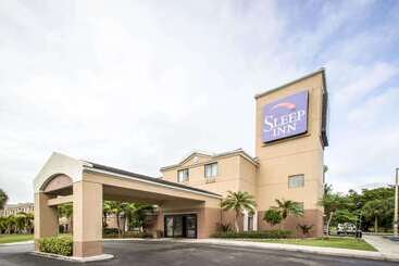 هتل Sleep Inn Miami Airport