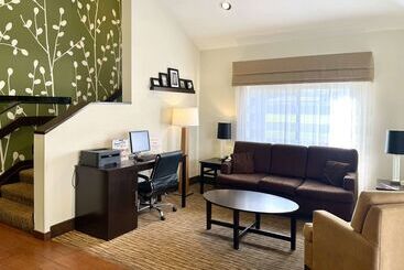 هتل Wingate By Wyndham Salisbury