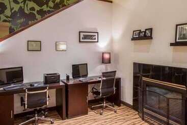 هتل Sleep Inn & Suites Buffalo Airport